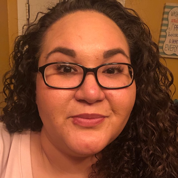 Meet your Posher, Maria - Picture 2 of 3